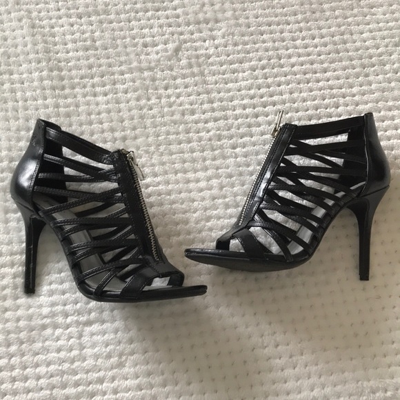 FIONI Clothing Shoes - Fioni black caged high heels
